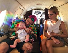 最强网红Chiara Ferragni一岁儿子行头超狂！万元FENDI婴儿车、超跑好几辆